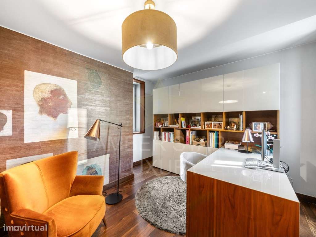 Apartamento T4 como novo, em condomínio de alto padrão-10