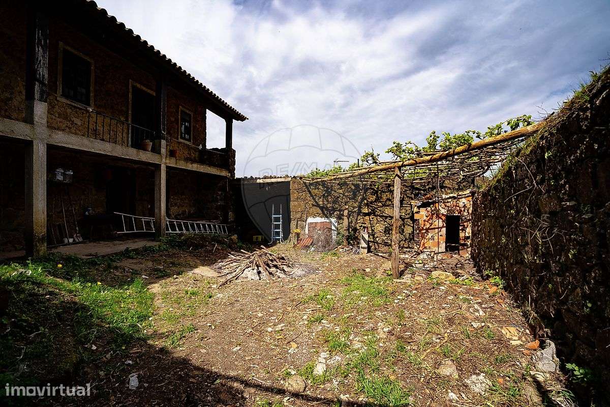 Moradia T3 para venda-5