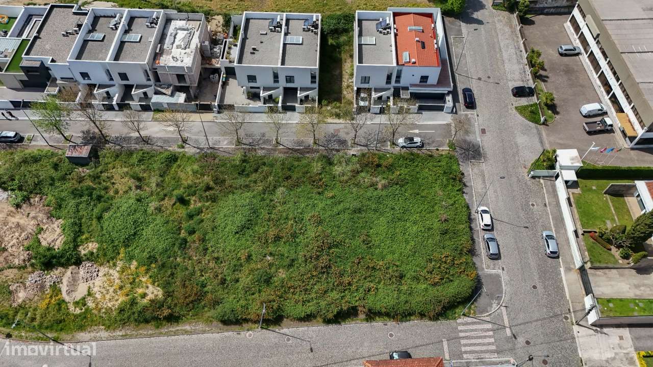 Lotes Moradias 2 e 3 Frentes, em Águas Santas, Prontos a Construir-5