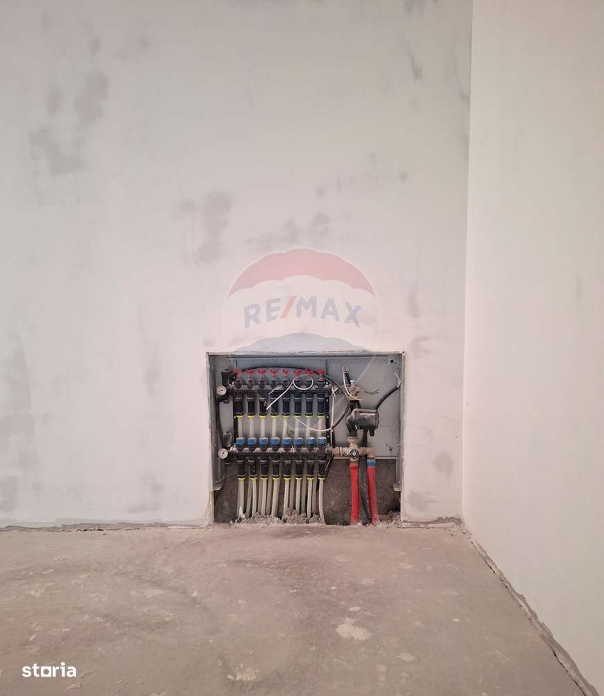 Casă / Vilă la gri aproape gata sa devina " acasa" ! - Imagine principală: 5/20