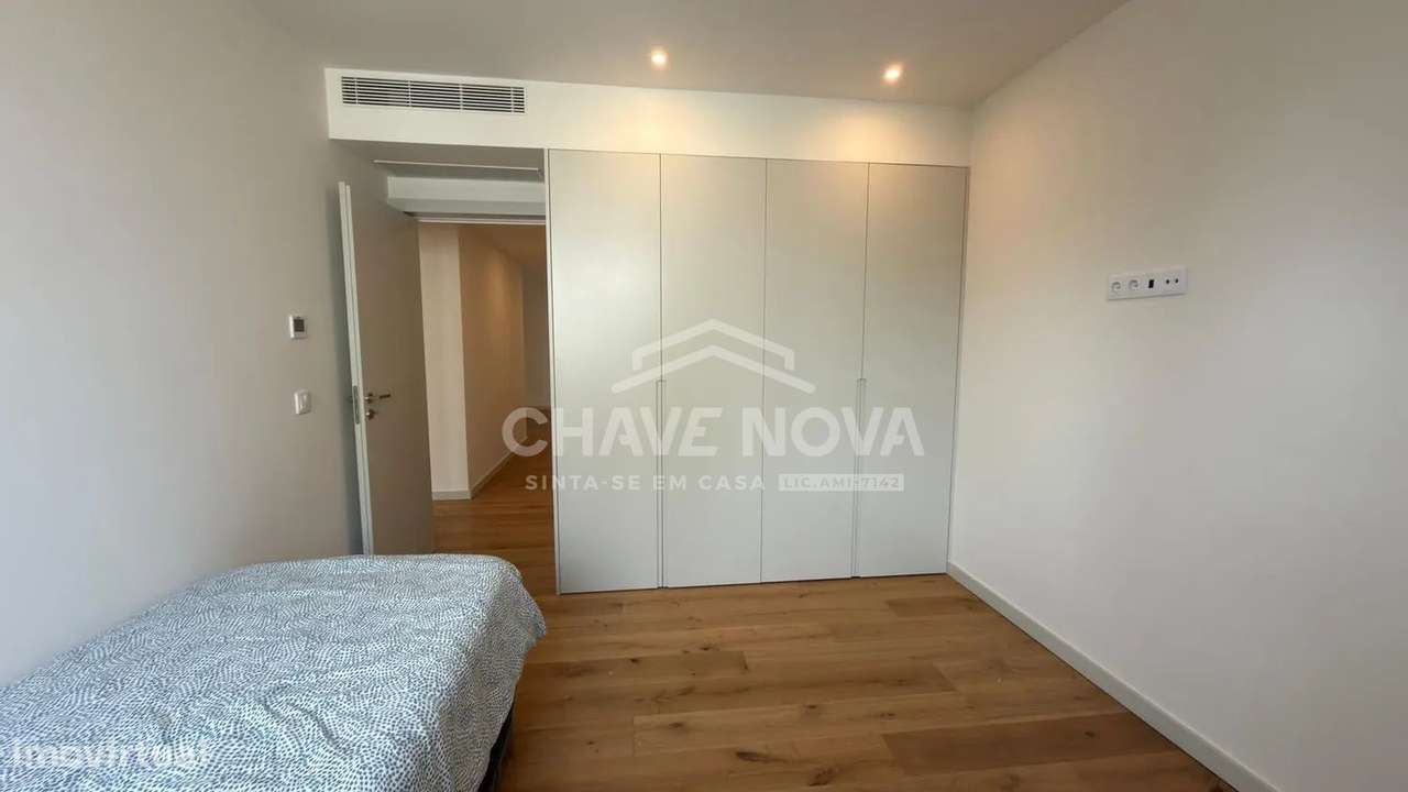 Apartamento T3 Novo c/ 2 Lugares de Garagem em Oliveira do Douro-17