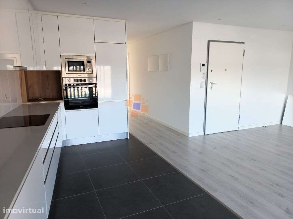 Apartamento T3 a estrear em Santa Marta do Pinhal - Grande imagem: 4/13