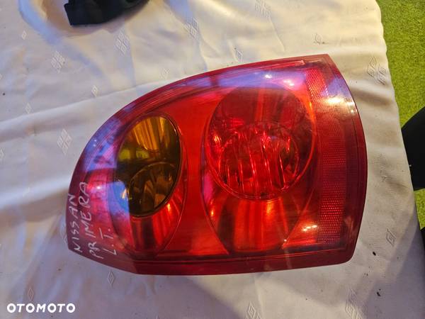 Tylna lewa lampa Europa Nissan Primera - 1