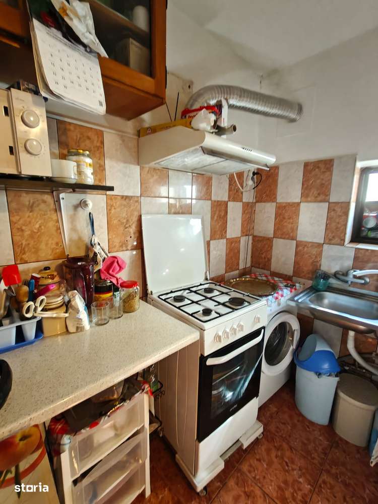 2 camere , bloc 1975, pe str. Valea Lunga-0