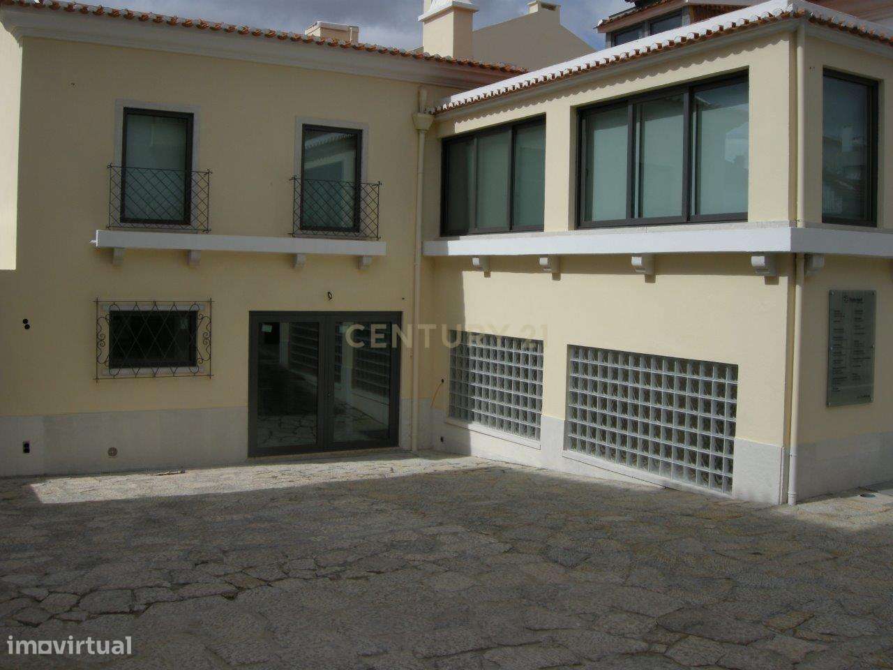 Prédio reabilitado no Centro histórico de Oeiras-3