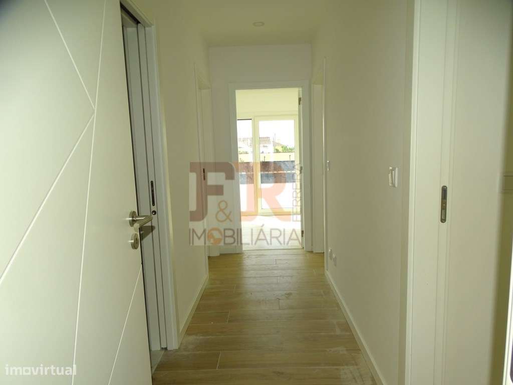 Moradia Isolada Térrea T3+1 Fernão Ferro - Grande imagem: 5/26