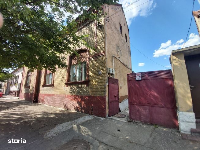 Casa de vanzare, central/ zona Parcului Bratianu - Magheru din Oradea-3
