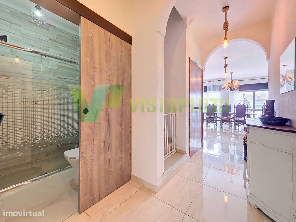 Apartamento Duplex T3 Remodelado no Centro de Portimão-6