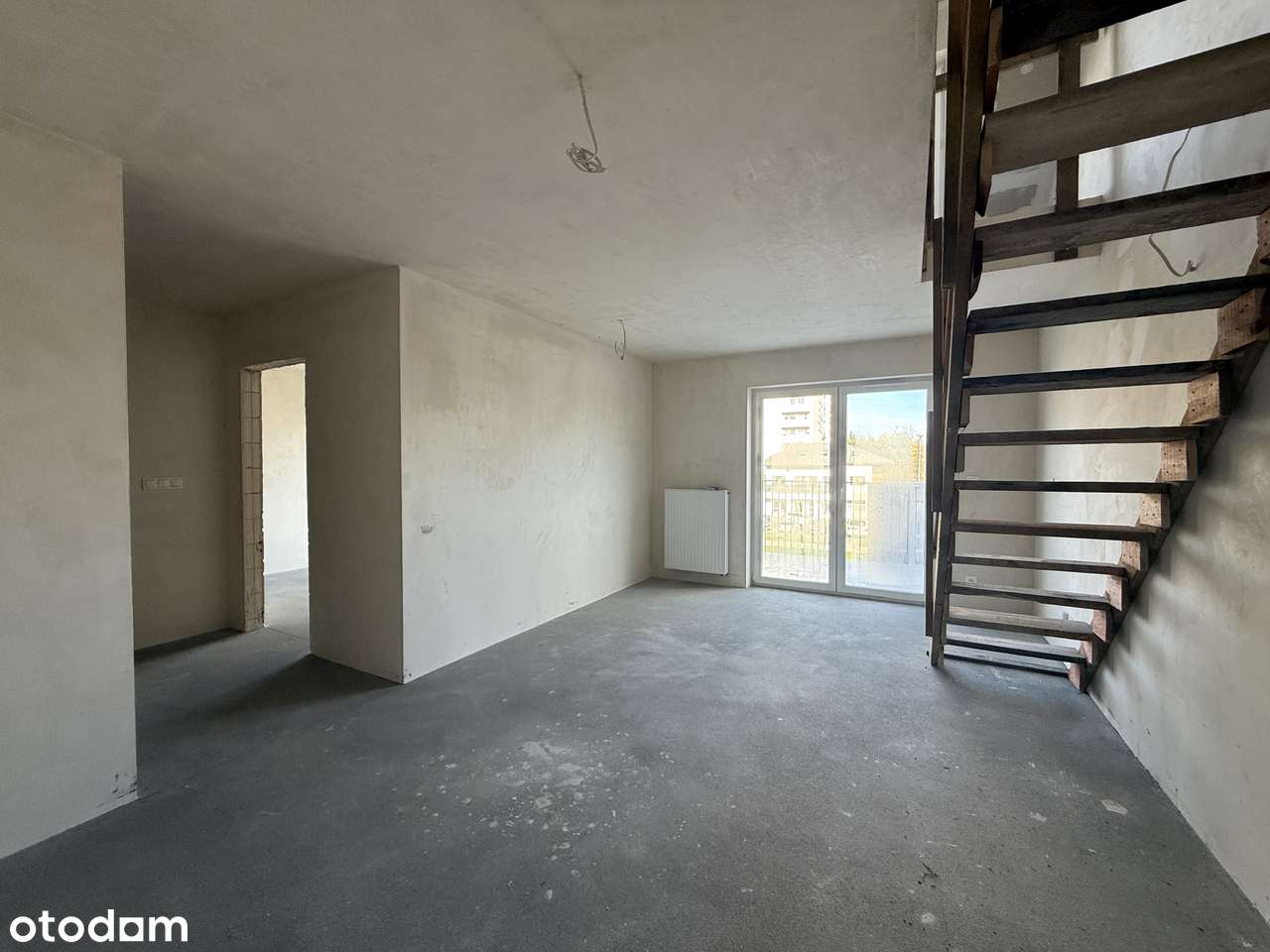 Nowoczesna przestrzeń z antresolą - 75m2 do własnej aranżacji-3