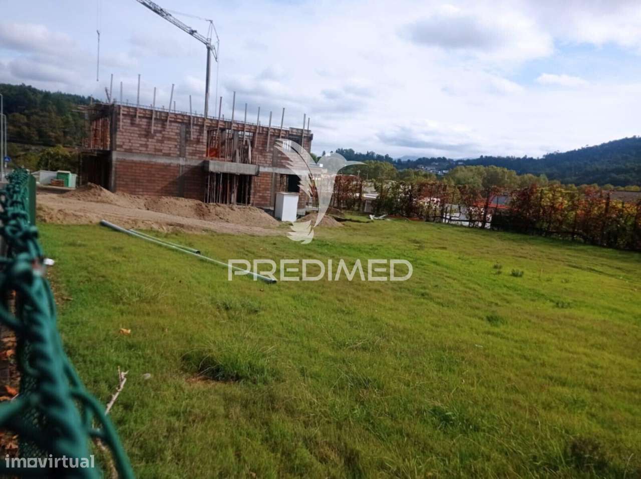 ? Lote de Terreno no Coração da Vila da Póvoa de Lanhoso - Grande imagem: 2/4