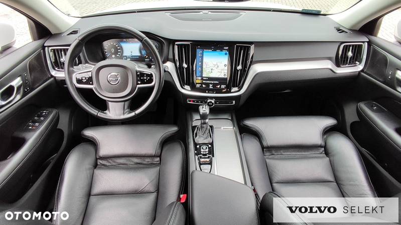 Volvo V60 Cross Country - 13