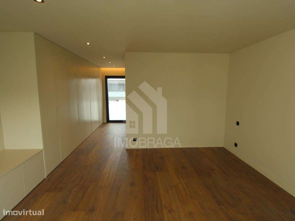 Moradia de Gaveto T3 Nova com 3 Suites | Pronta a Habitar | S. Pedr...-19