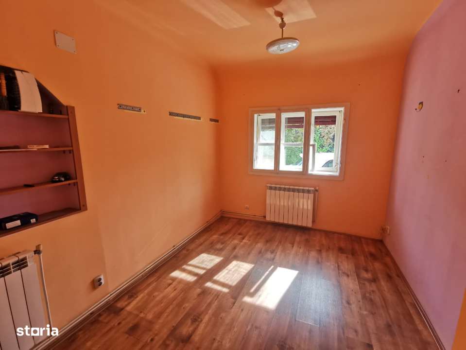 Casa individuala de vanzare in cartierul Iorga, parter+mansarda. - Imagine principală: 5/7