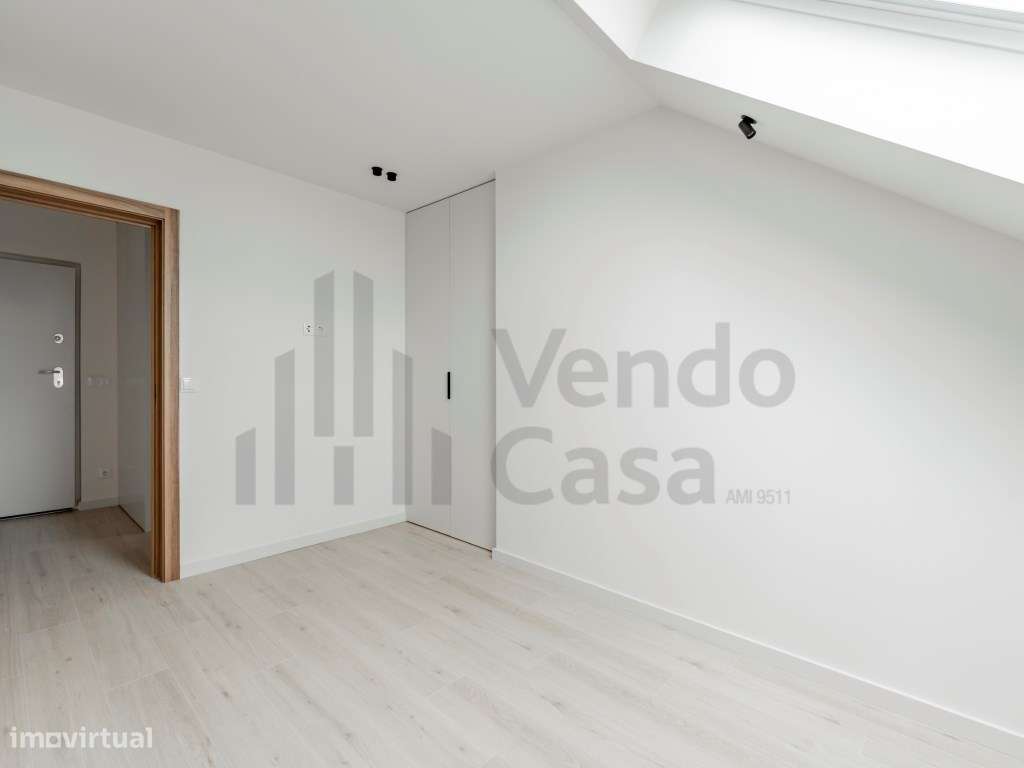 Vende-se T1 - Centro Histórico - Braga-7