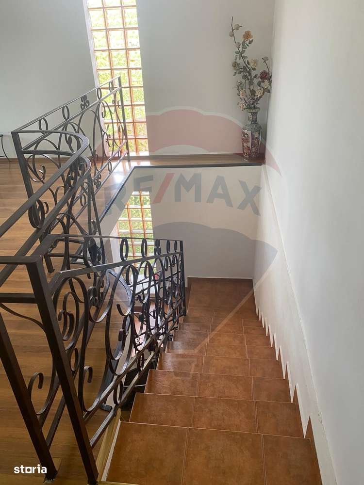 DE VANZARE Vila de vacanta in Pucioasa /Dambovita-19