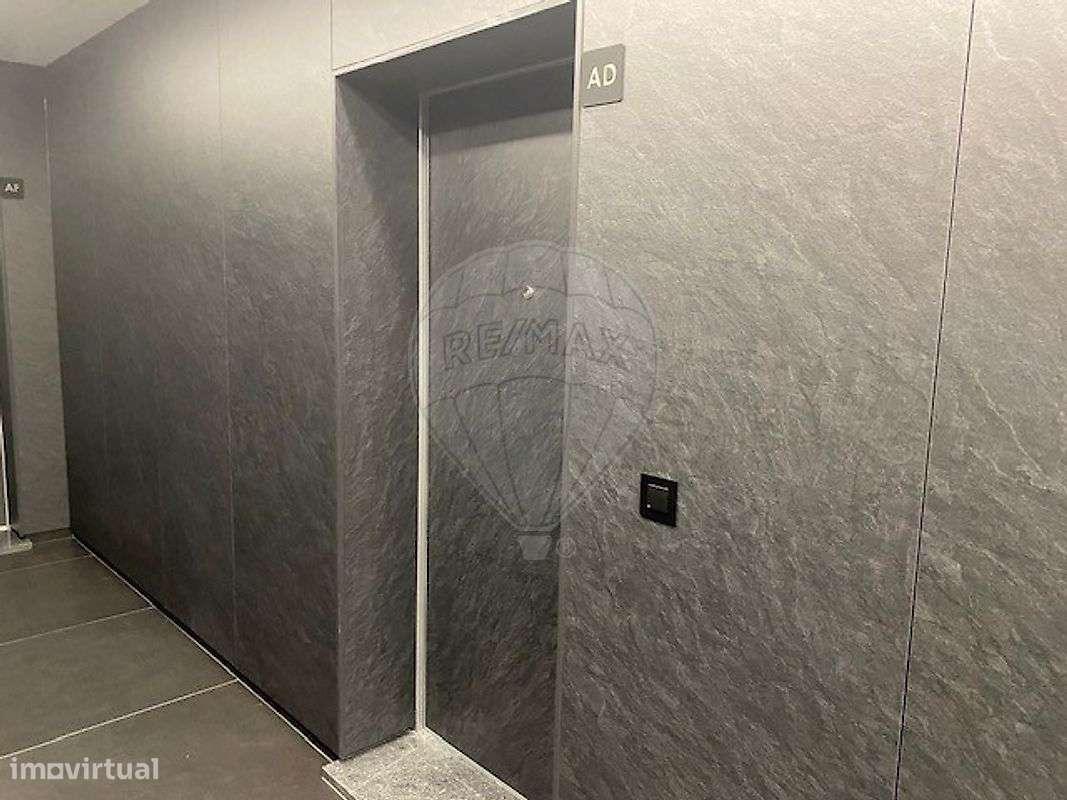 Apartamento T2 para arrendamento - Grande imagem: 2/12