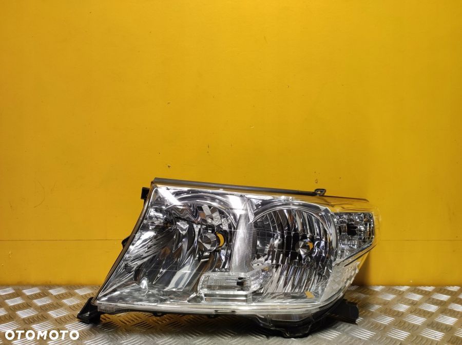 TOYOTA LAND CRUISER 200 V8 REFLEKTOR LAMPA XENON - 1