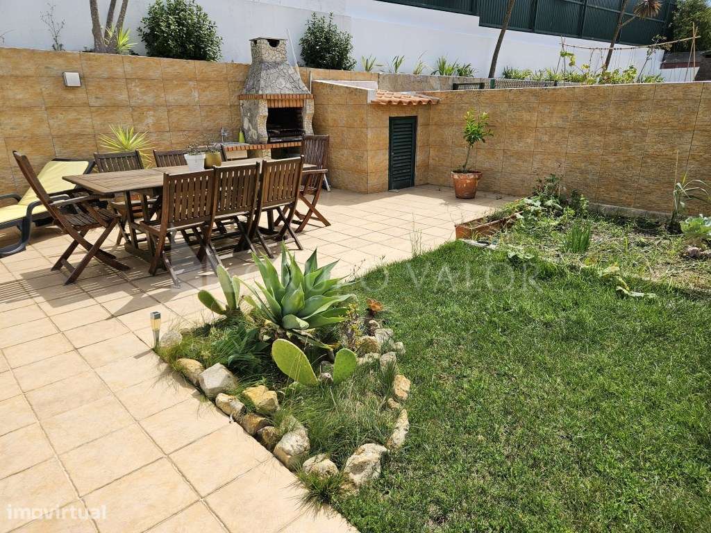 Moradia T4 Geminada com Piscina - Garagem para 3 Viaturas | Sabugo ...-22