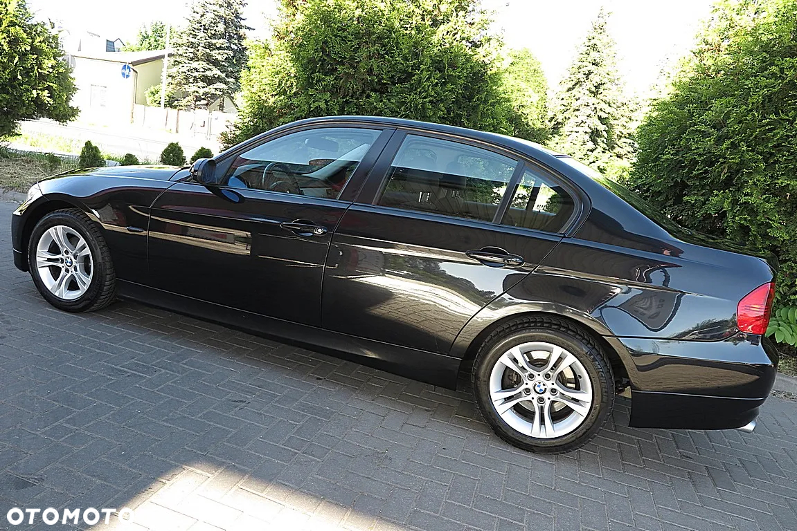 BMW Seria 3 318i - 8