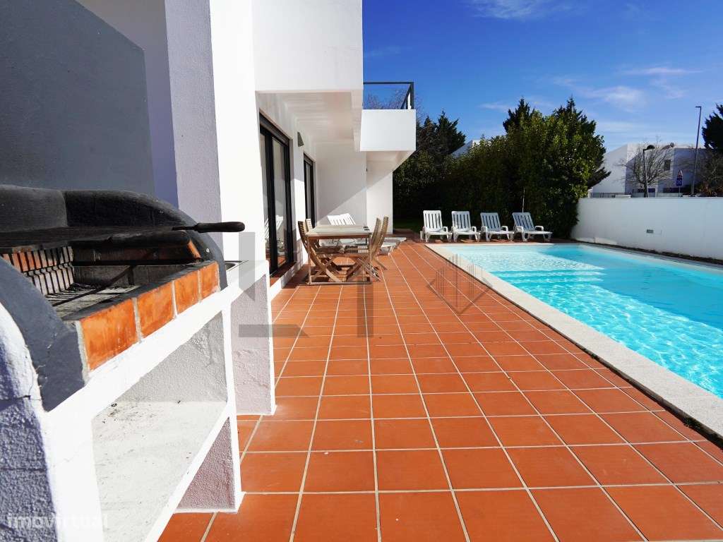 Moradia V4 com Piscina para Venda na Comporta-16