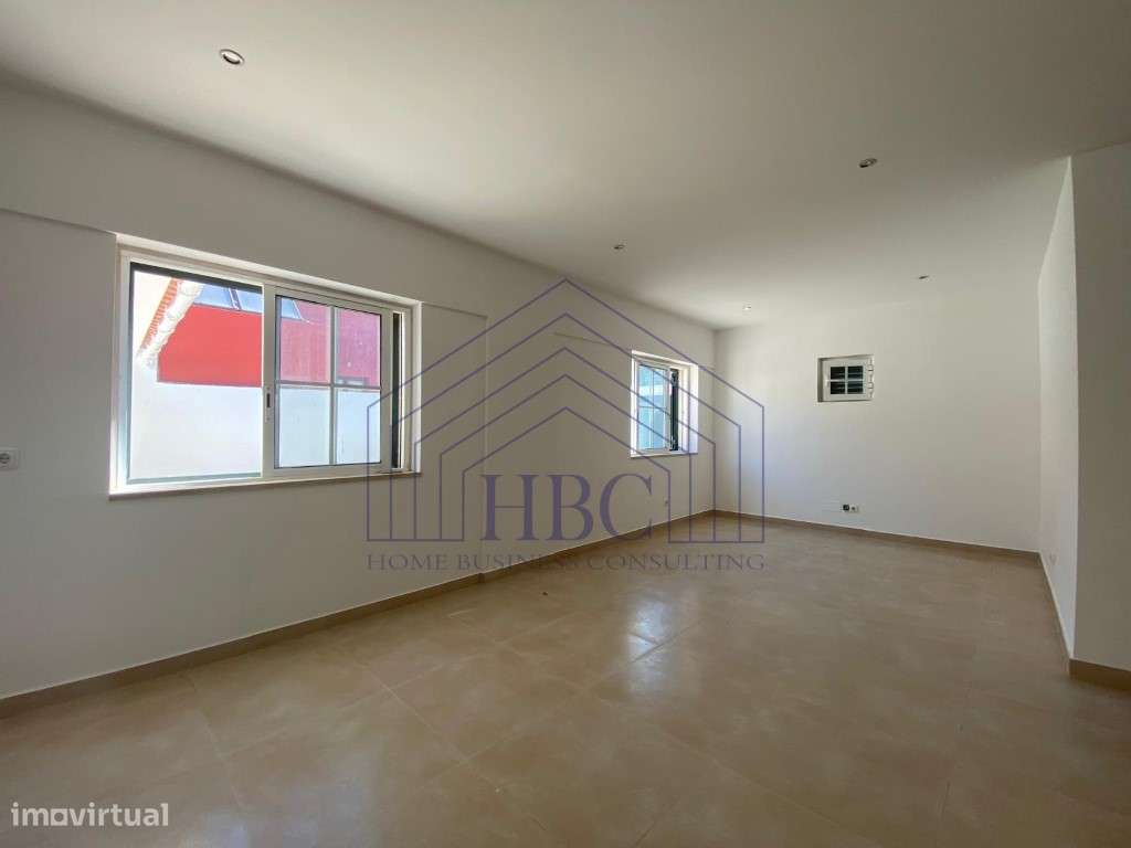 Moradia T4 com Amplo Jardim e Potencial de Remodelação em Alcabidec...-15