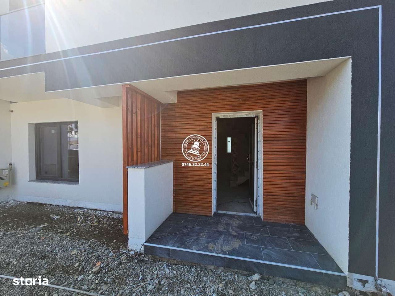 Case insiruite , 4 camere , P+1E - central in Valea Lupului-3