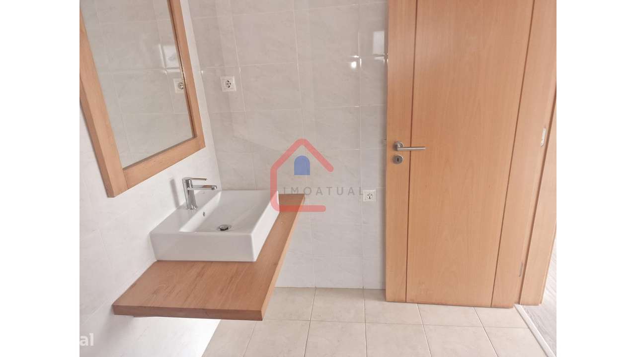 Moradia Isolada em Almada-33