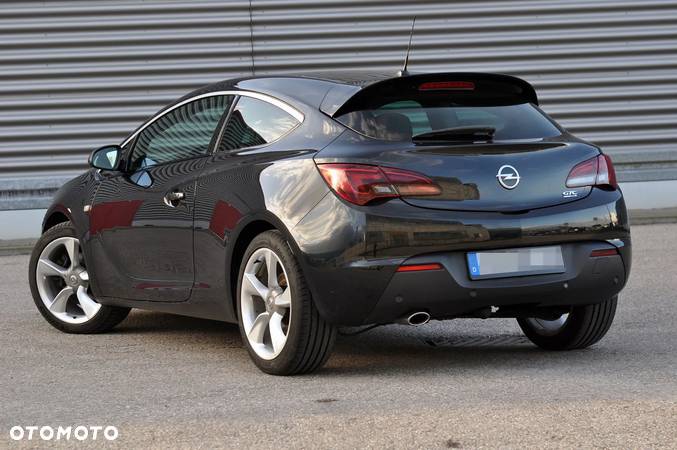 Opel Astra GTC 1.4 Turbo - 12