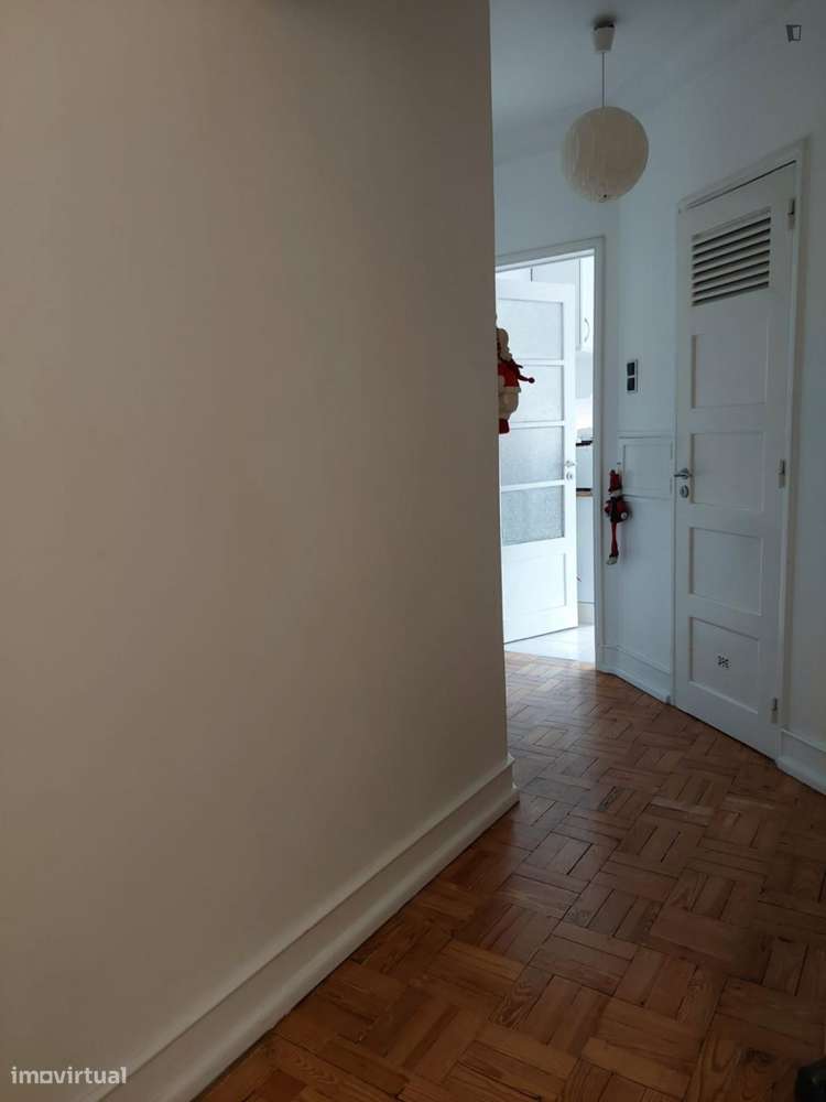 Apartamento com 2 quartos - localizado em Roma-Areeiro Lisbon - Grande imagem: 2/6