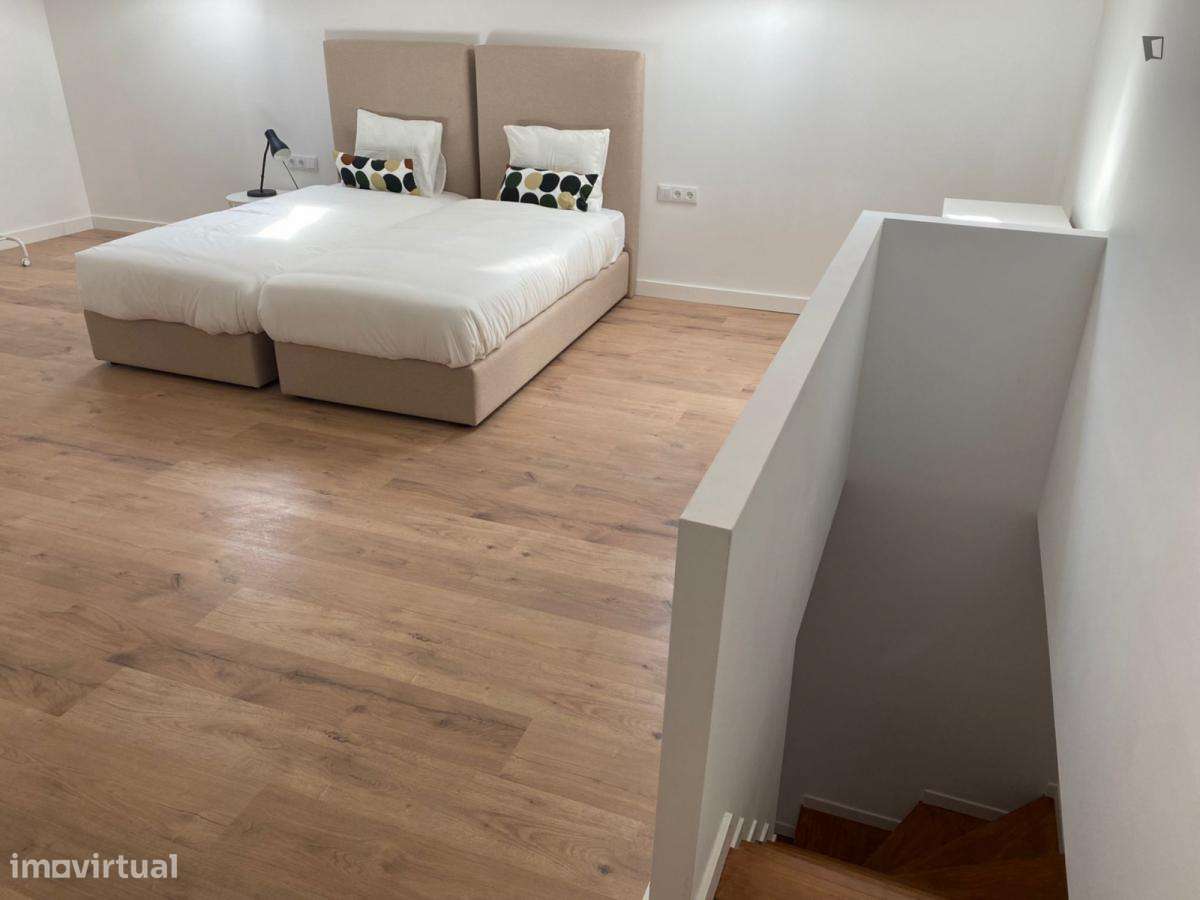 Apartamento com 5 quartos - localizado em Alameda Lisbon - Grande imagem: 2/10