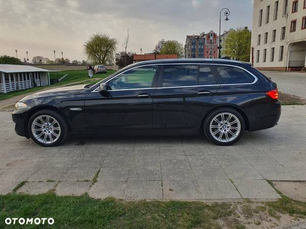 BMW Seria 5 525d xDrive Touring Sport-Aut Modern Line - 37