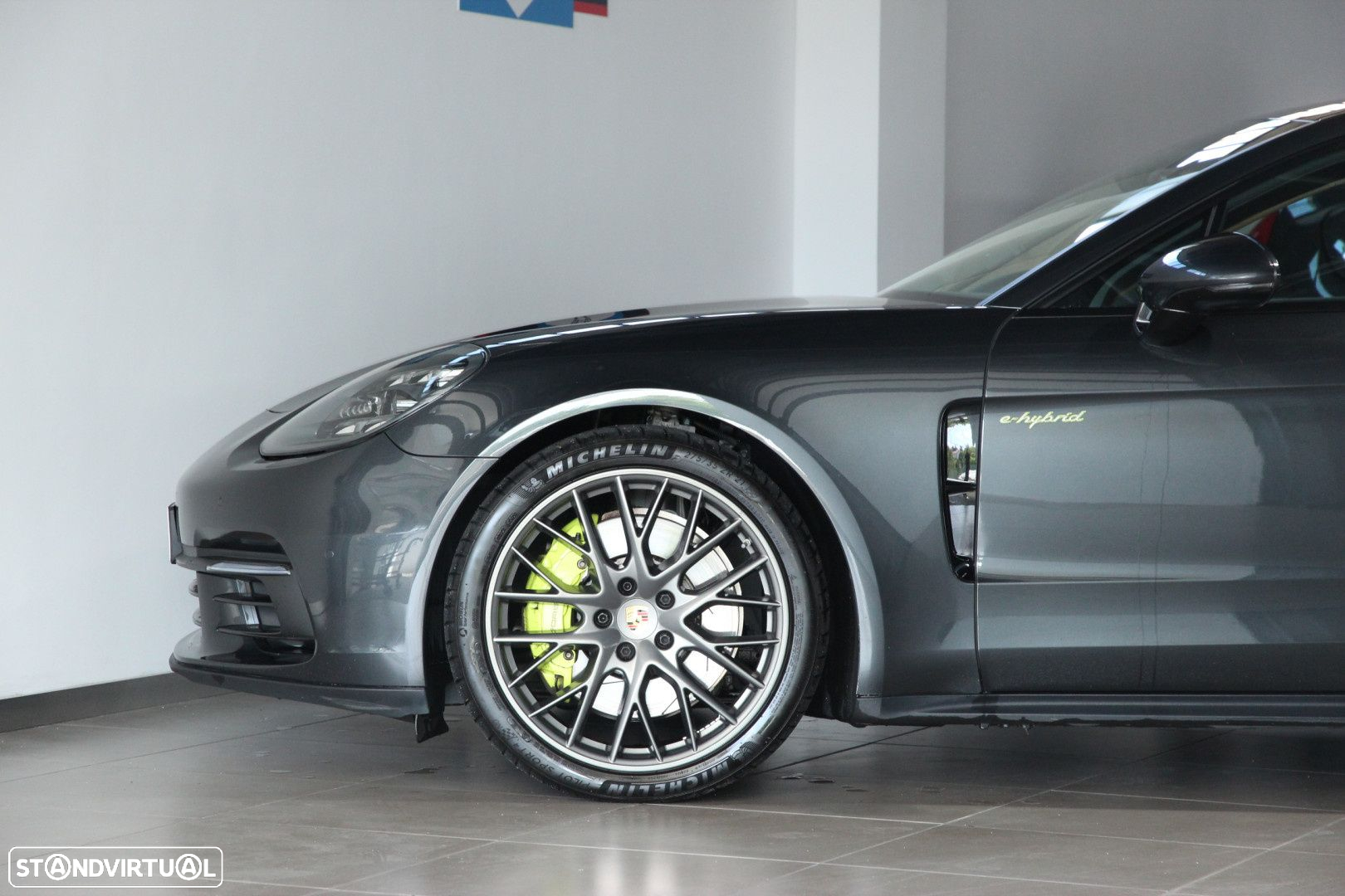 Porsche Panamera 4 E-Hybrid - 7