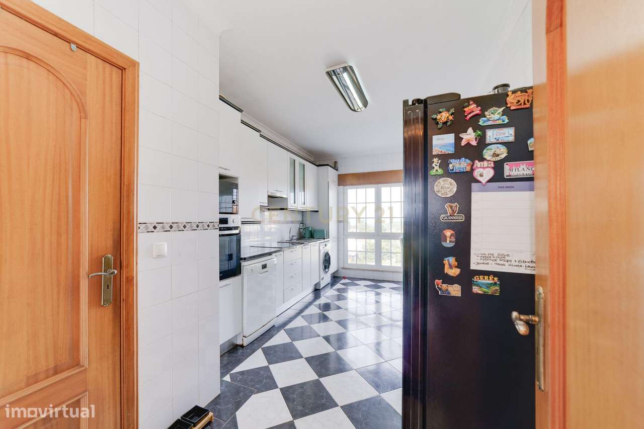 Espaçosa Moradia T3 em Quinta do Anjo, Palmela-6