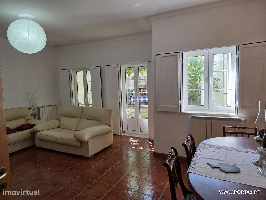 Moradia T3 Independente com Pátio  — Vila Nova, Miranda do Corvo-3