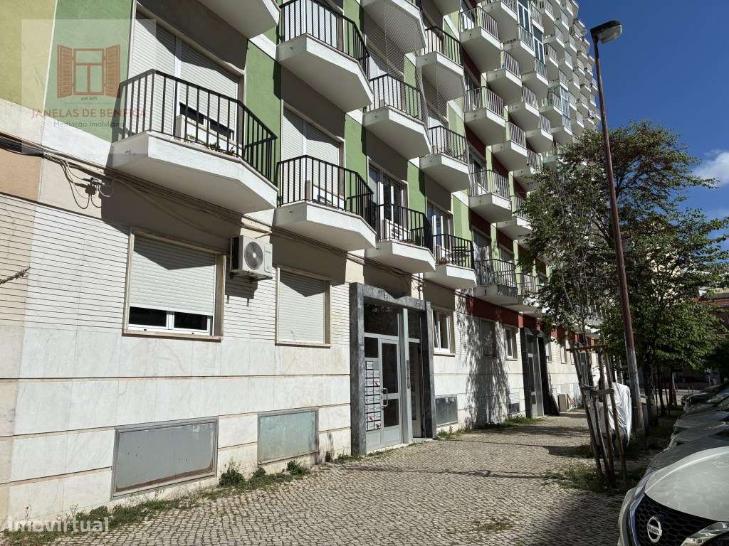 Rua Doutor João de Barros
T2 c/ Arrecadação de 27m2-24