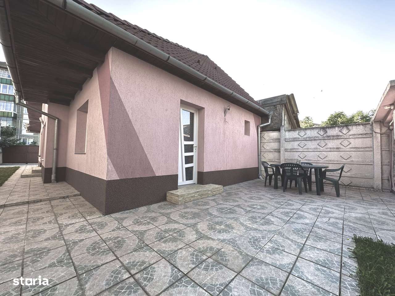 Casă P+M Rogerius zona străzii Stefan cel Mare 5 camere,2 băi, piscină - Imagine principală: 2/18