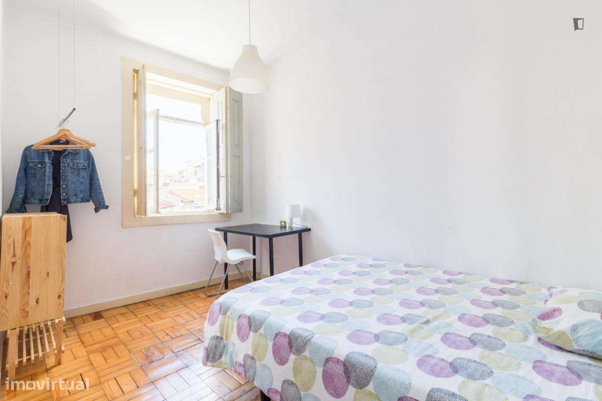 Quarto - localizado em Santo Ildefonso Porto - Grande imagem: 5/10