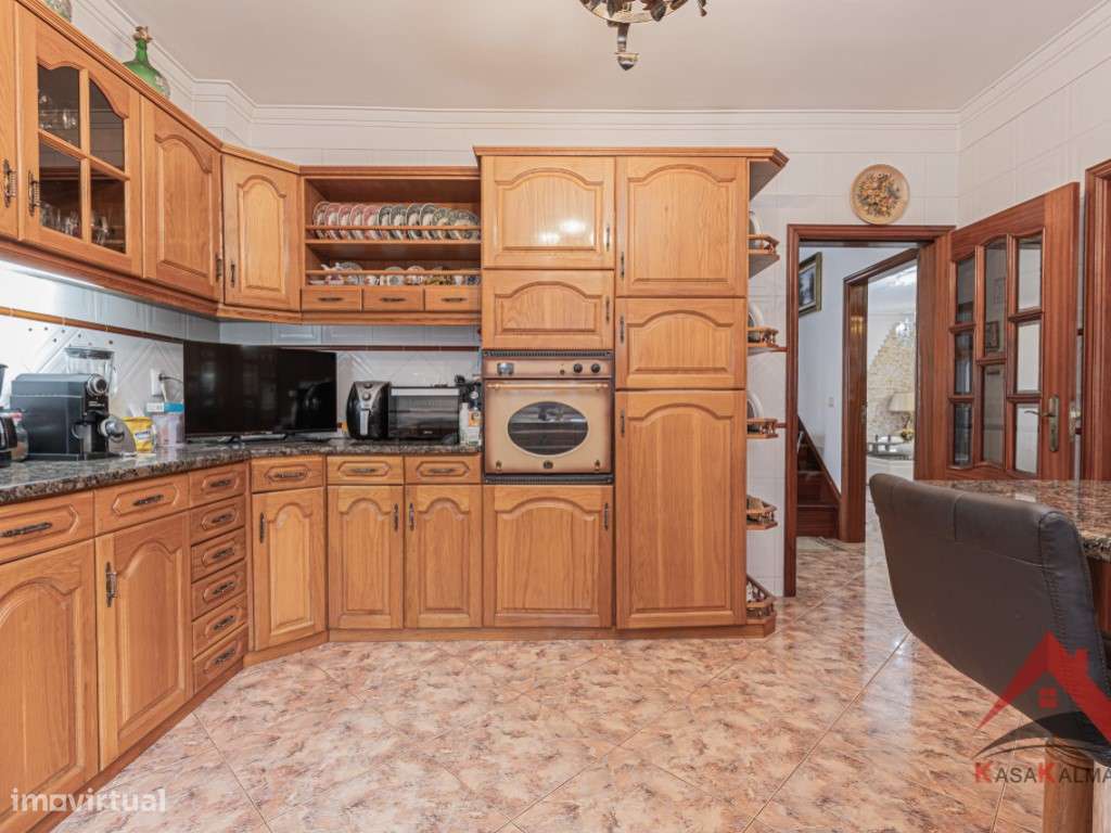 Moradia Isolada T4 com Aproveitamento de Sótão - Quinta do Conde-14