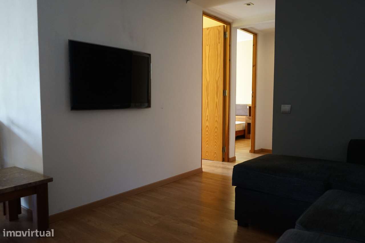 Apartamento T2 em Oeiras Mobilado Renovado - Grande imagem: 3/14