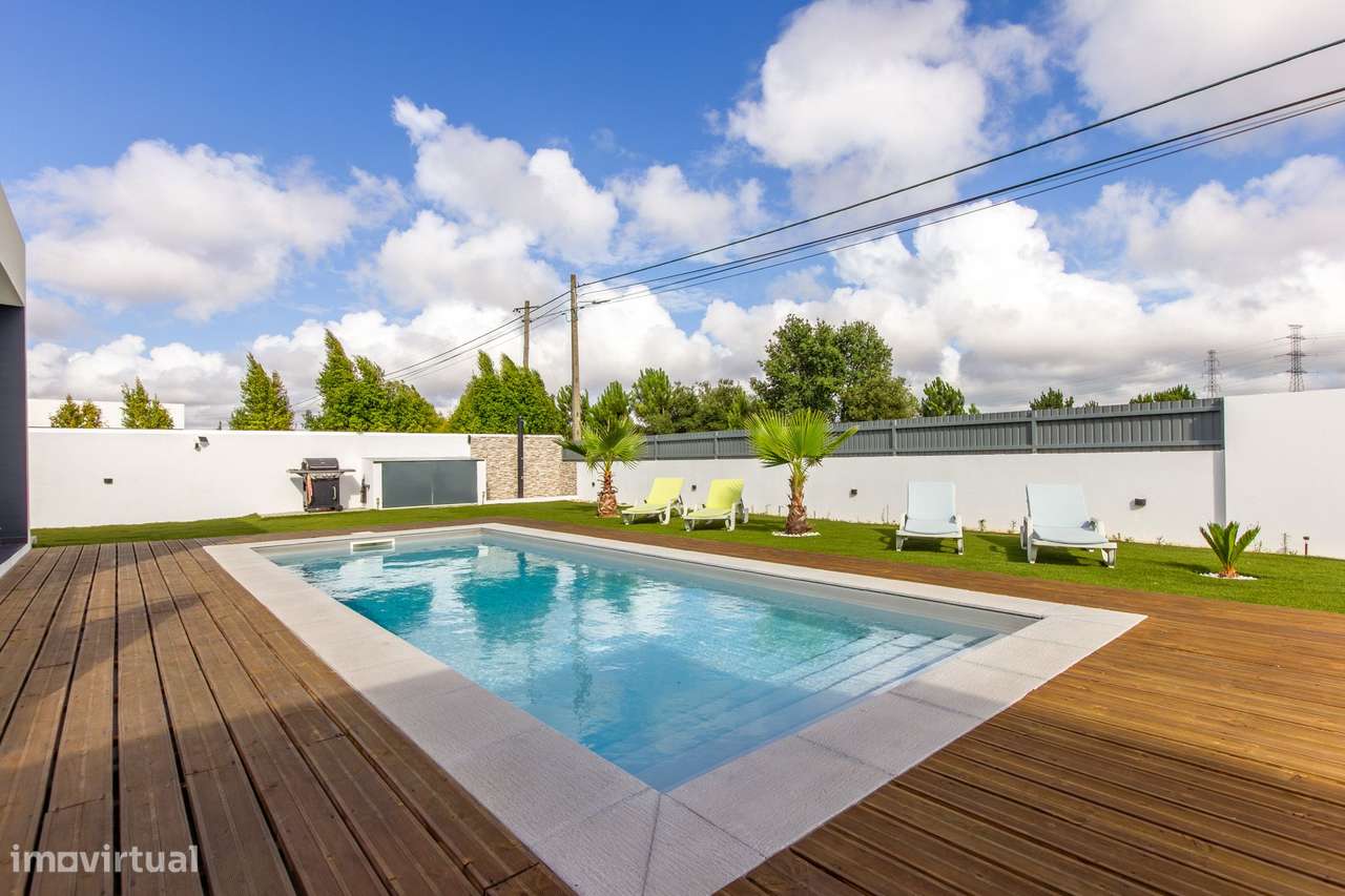 Moradia Térrea de Luxo com Piscina - Qtª Marquesa - Palmela-30