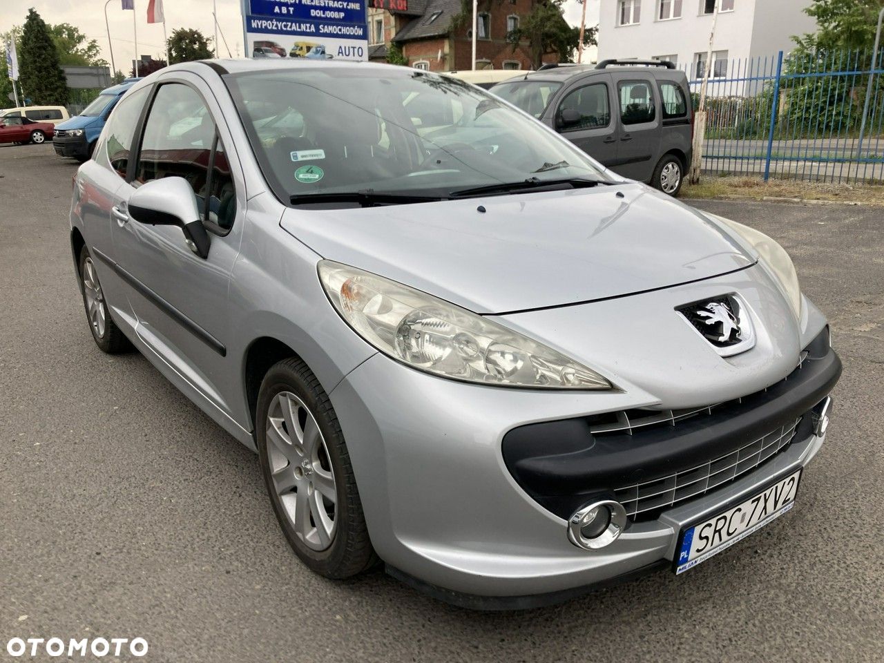 Peugeot 207 - 1