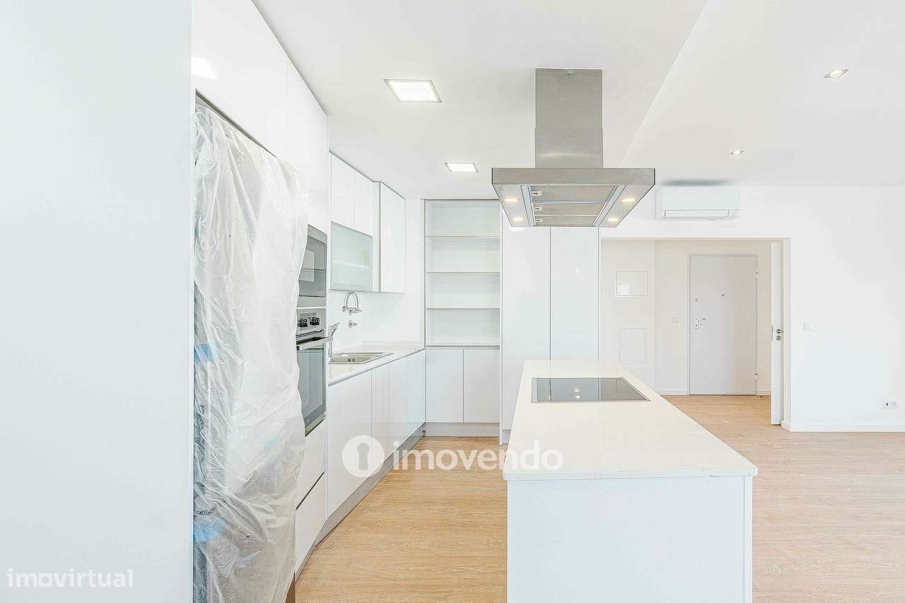 Apartamento T3 Duplex novo, com terraço e garagem, em Loures-5