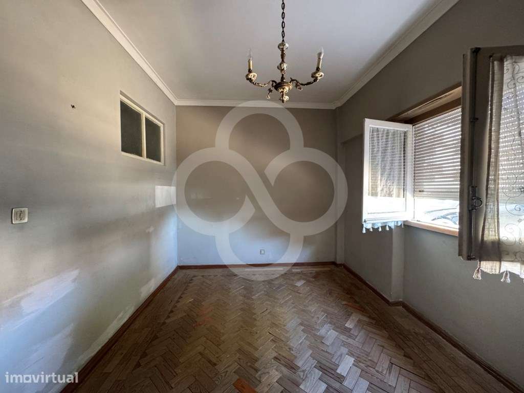 Apartamento T3 em Carnaxide com excelente localização próximo a com...-21