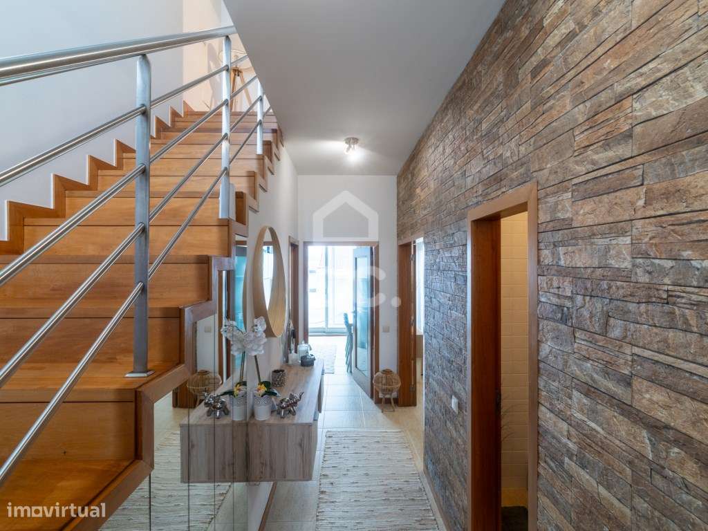 Moradia de Gaveto T3 em Ribeirão-24