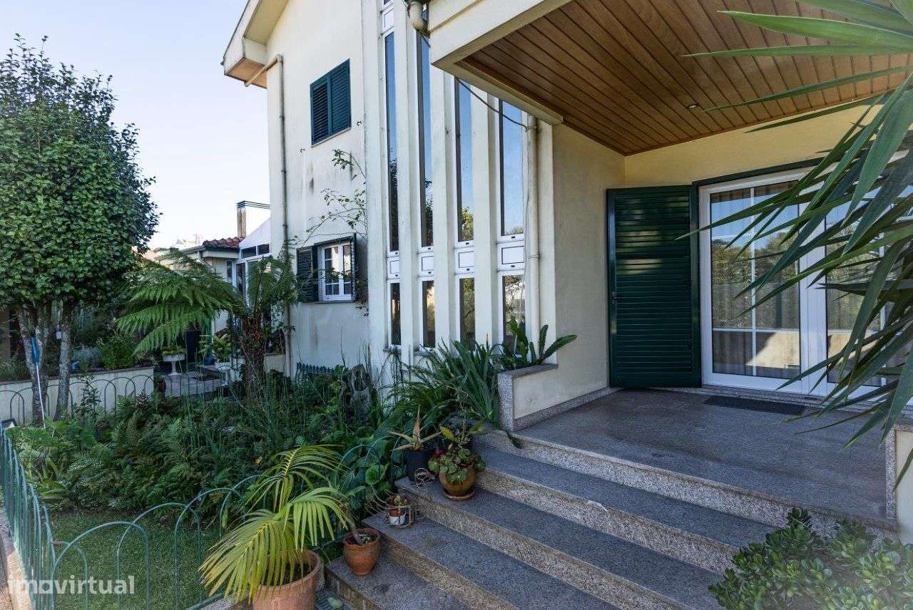 Fantástica moradia de 4 frentes, junto a Santo Ovídio. - Grande imagem: 5/36