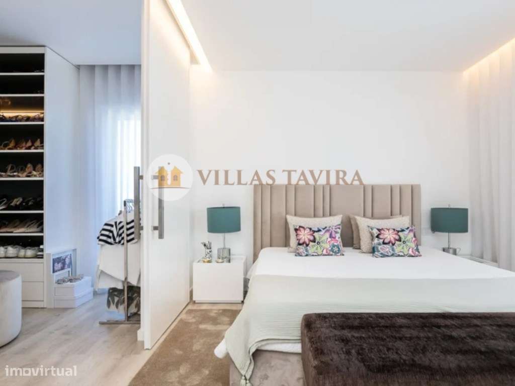 Moradia T3 de Luxo com Piscina, Vista Mar e Acabamentos Premium-39
