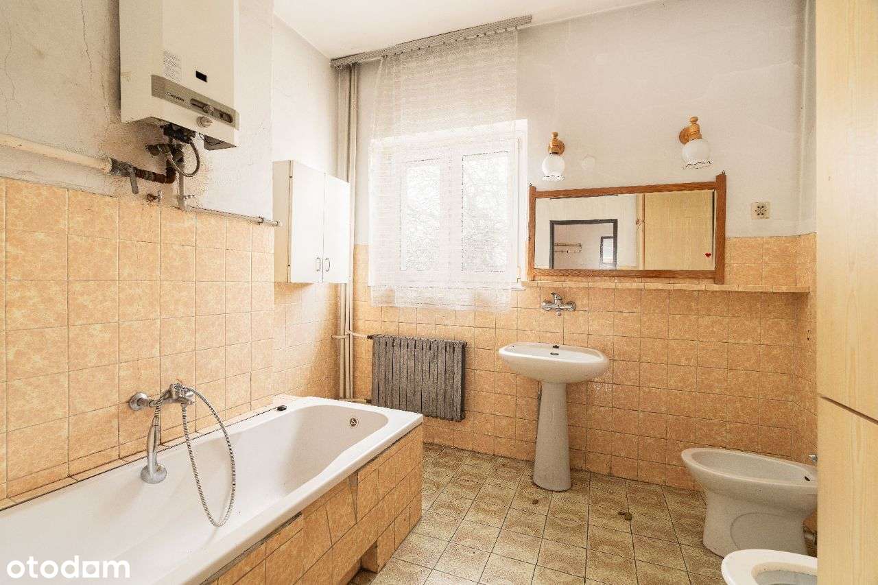 Dom i dodatkowy budynek mieszkalno-gospodarczy-10