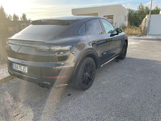 Porsche Cayenne Coupé E-Hybrid Platinum Edition