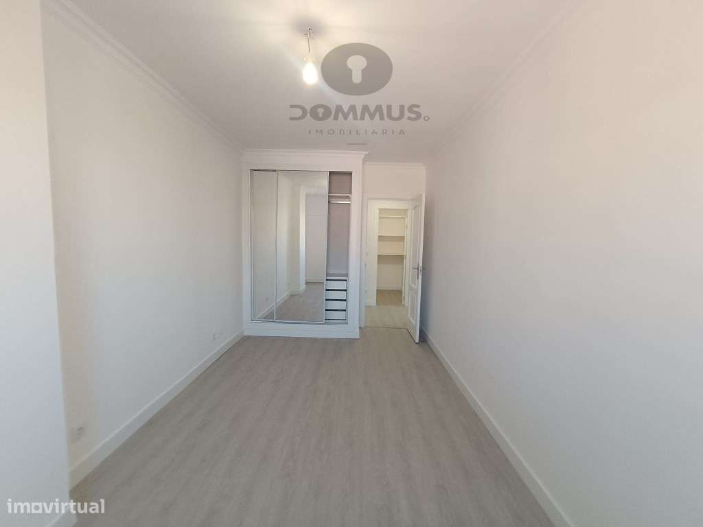 Apartamento T2 Remodelado c/ Arrecadação em São Marcos-14