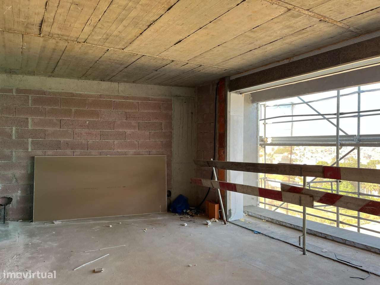 T2 Novo com varanda, garagem e eficiência A+-10